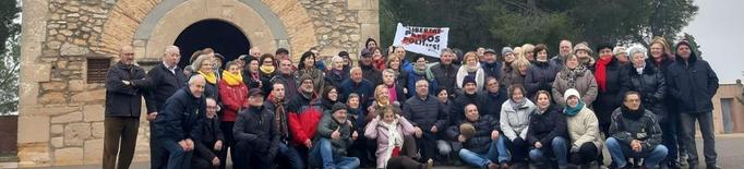 Alfés estrena l’any amb una ballada de sardanes a l’ermita