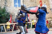 Tornen els combats medievals al Castell de Montsonís