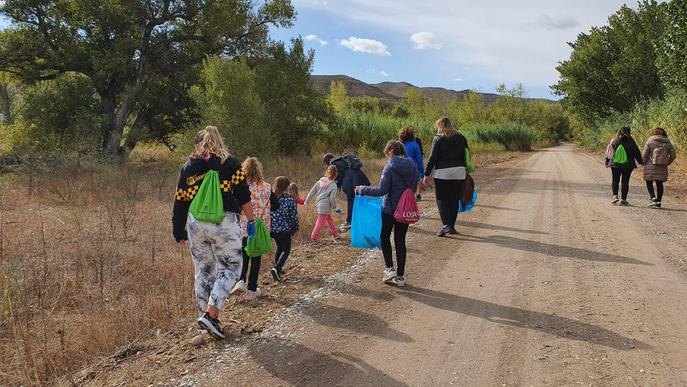 Infants de la Granja d'Escarp descobreixen el medi a l'aiguabarreig