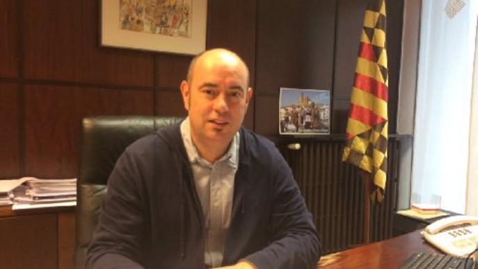 Alcaldes i regidors de set capitals de comarca treballaran dimarts, dia de la Constitució
