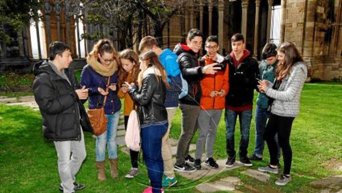 Alumnes descobreixen Lleida amb una gimcana tecnològica