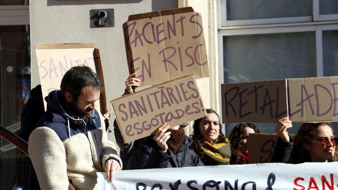 ⏯️ Desenes de sanitaris es concentren als serveis territorials de Salut a Lleida