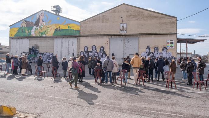 Un mural de grans dimensions visibilitza les dones transformadores del Pla d'Urgell