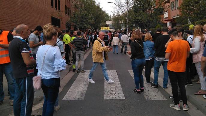 #1O / Un home de 70 anys, ferit crític al patir un atac de cor durant la càrrega policial a la Mariola